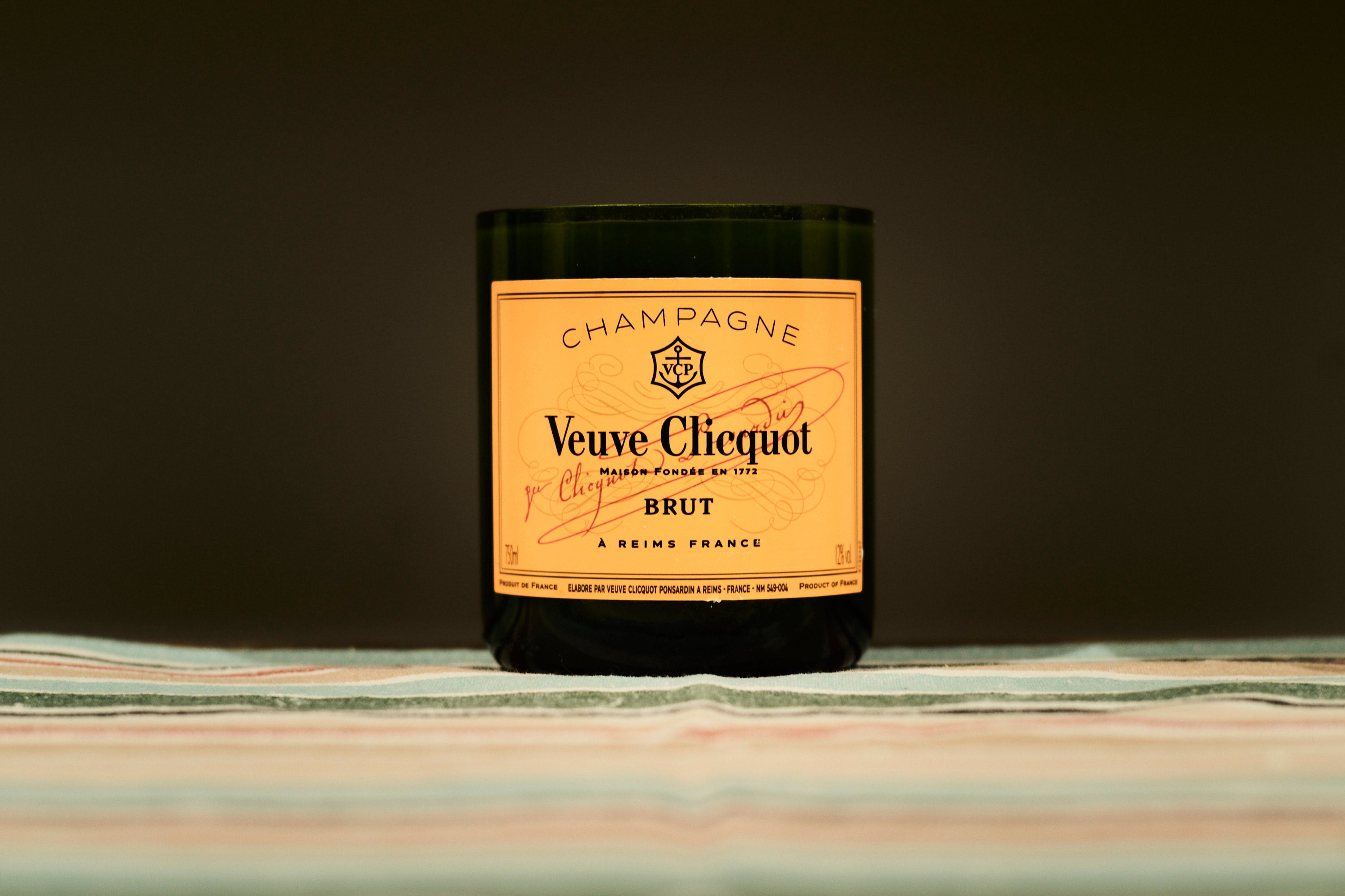 Champagner Duftkerze "Lime Basil/Mandarine" Duftkerzen MAKAGI Studio