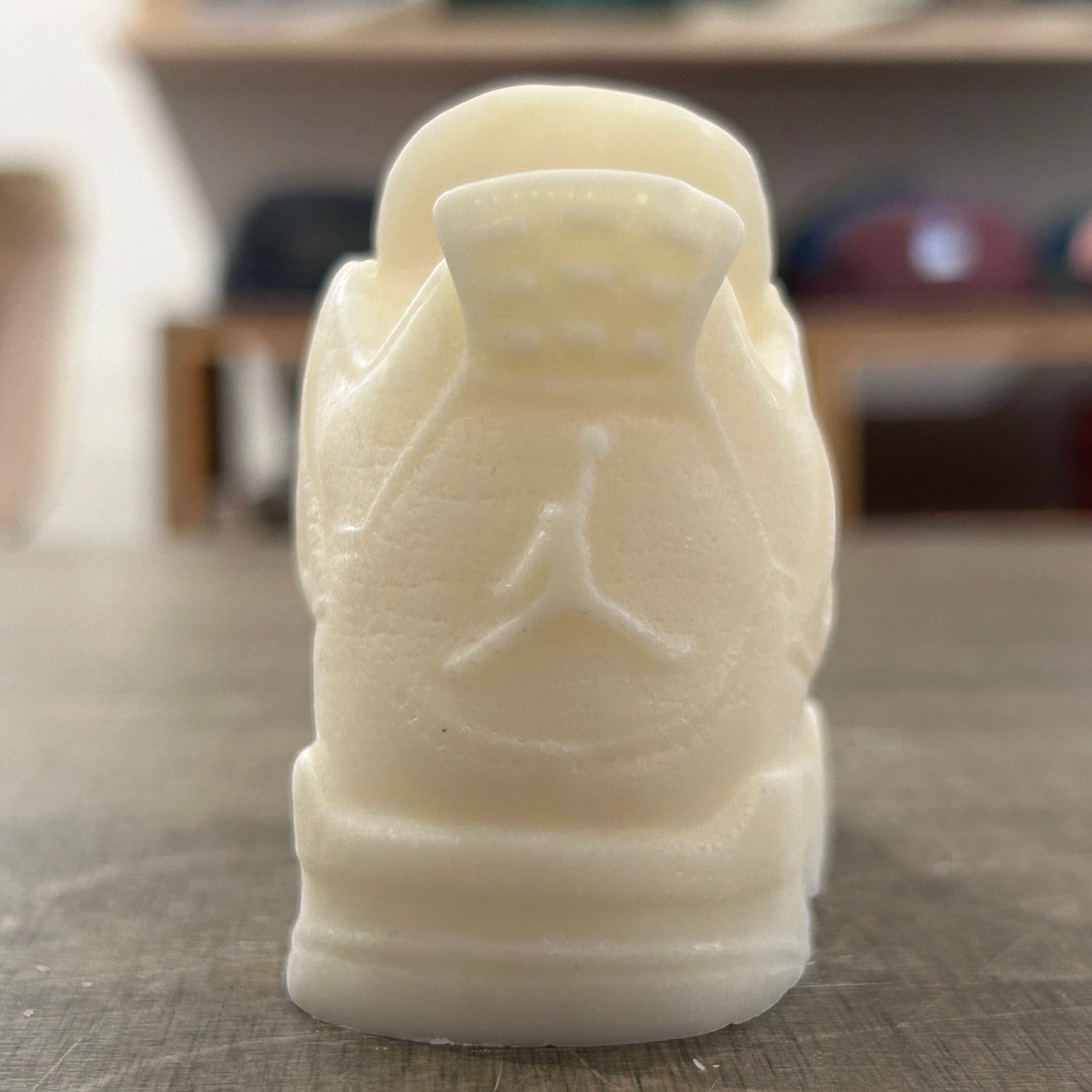 Nike Air Jordan IV Duftkerze "Dark Honey/Tobacco" - Small Duftkerzen MAKAGI Studio