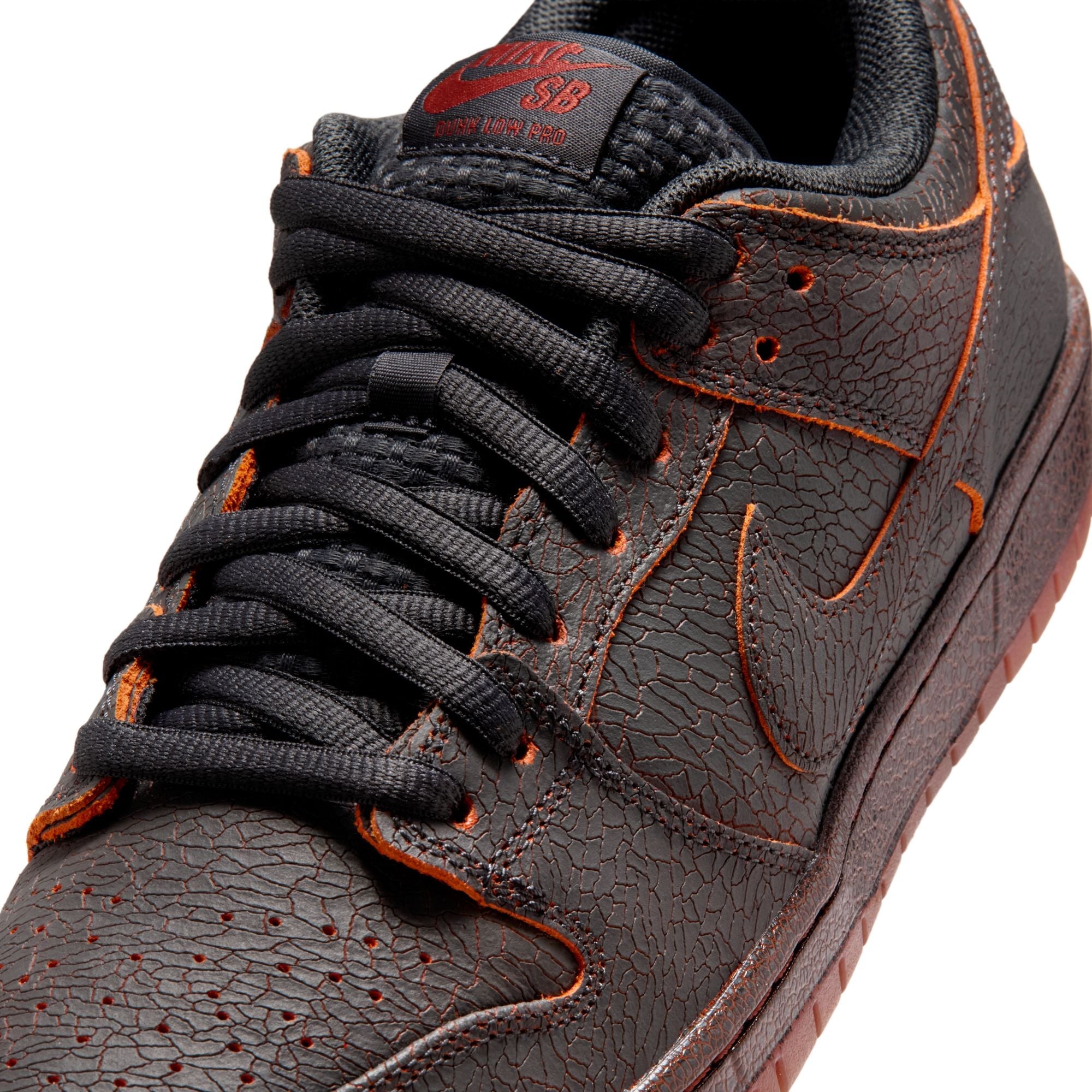 Nike Dunk SB Low "Krampus" Sneakers Unisex Skate-Sneakers Nike Skateboarding