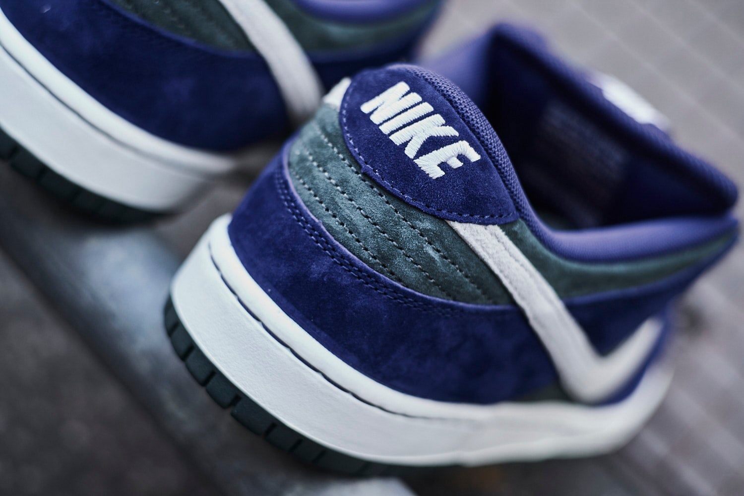 Nike SB Dunk Low "Deep Royal Blue" Skate Schuhe Herren Skate-Sneakers Nike Skateboarding