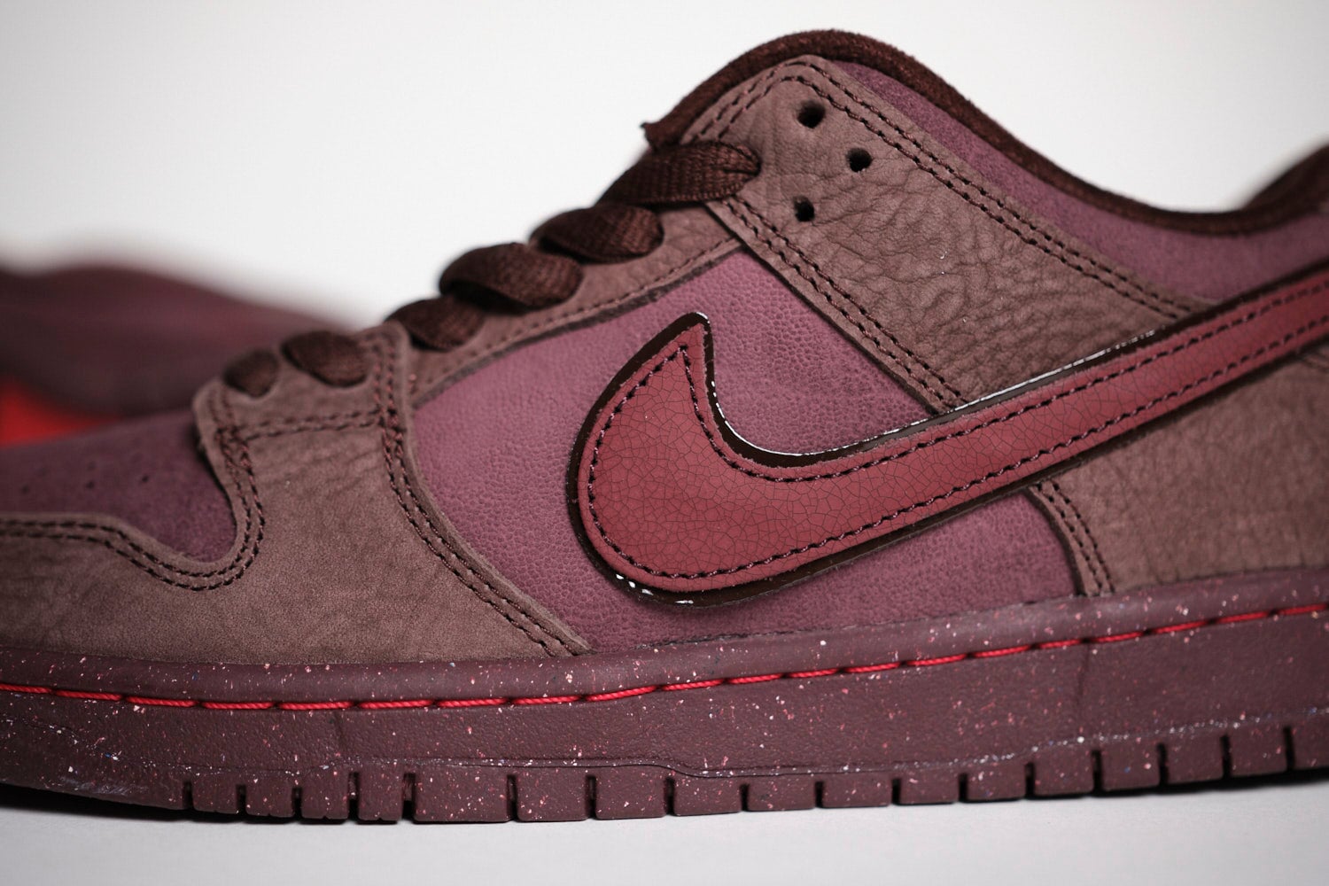 Nike SB Dunk Low Premium "City of Love" Skate Schuhe Unisex Skate-Sneakers Nike Skateboarding