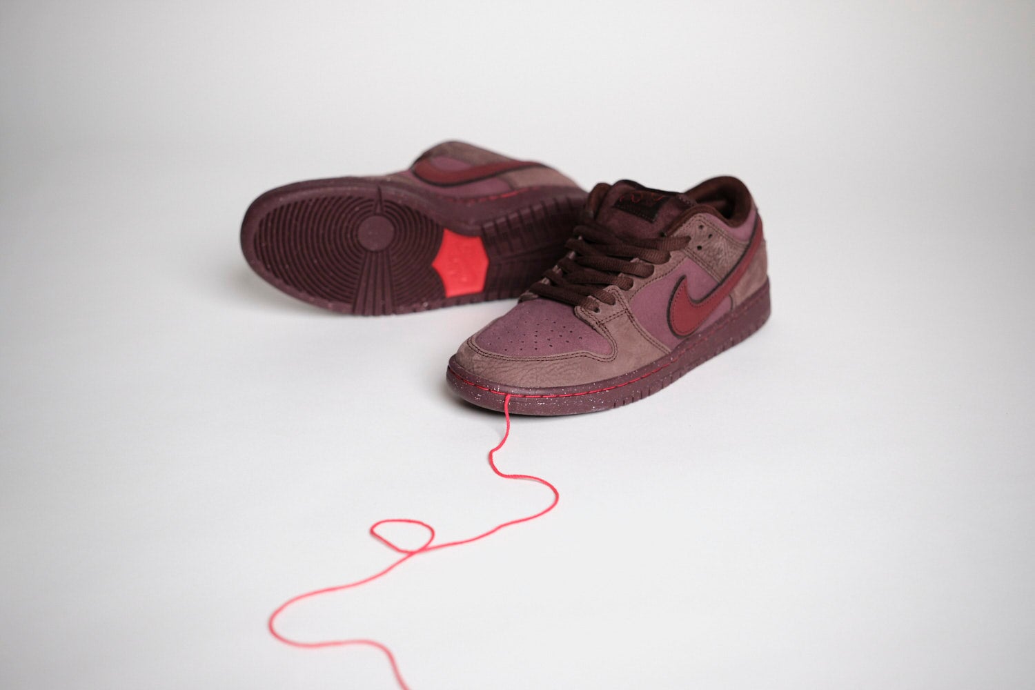 Nike SB Dunk Low Premium "City of Love" Skate Schuhe Unisex Skate-Sneakers Nike Skateboarding