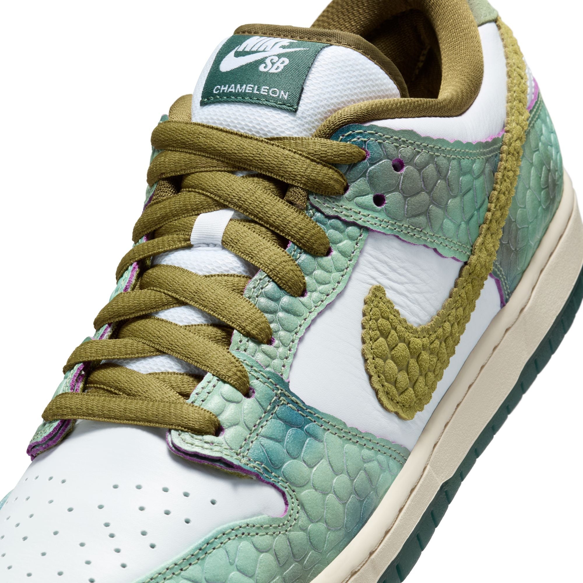 Nike SB Dunk Low Pro x Alexis Sablone "Chameleon" Skate Schuhe Unisex Skate-Sneakers Nike Skateboarding