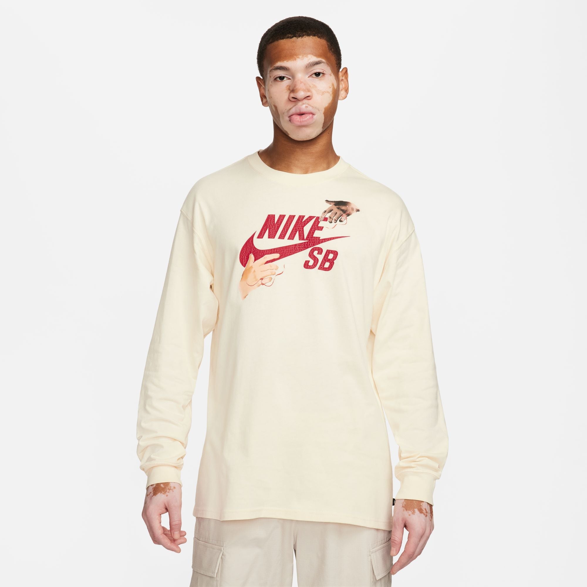 Nike SB Long Sleeve "City of Love" Shirt Herren Langarm-Shirt Nike Skateboarding