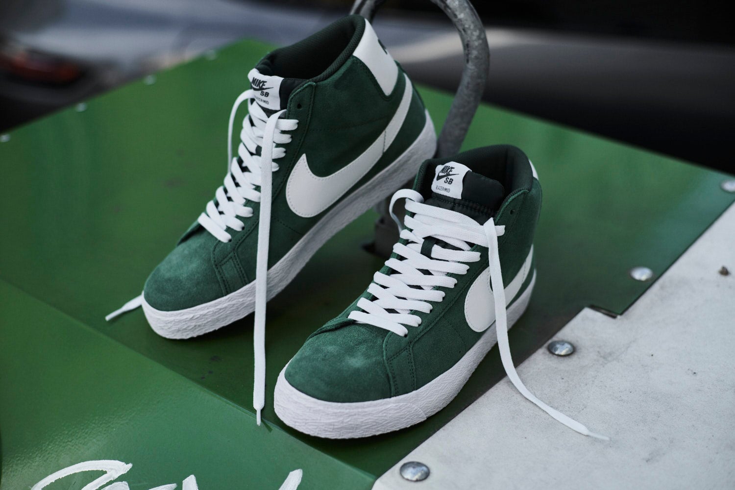 Nike SB Zoom Blazer Mid Skate Schuhe Herren Skate-Sneakers Nike Skateboarding