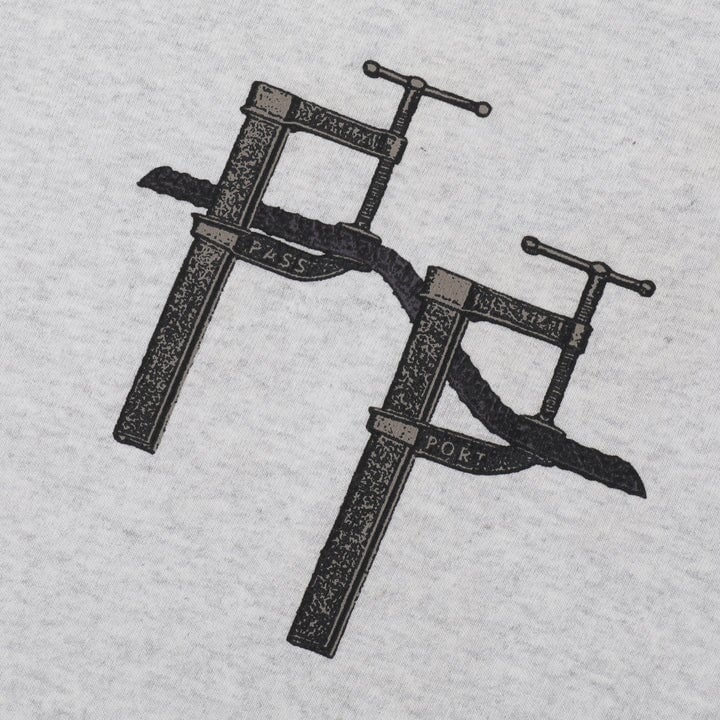 Pass~Port Re~Bar T-Shirt Herren T-Shirt Passport Skateboards