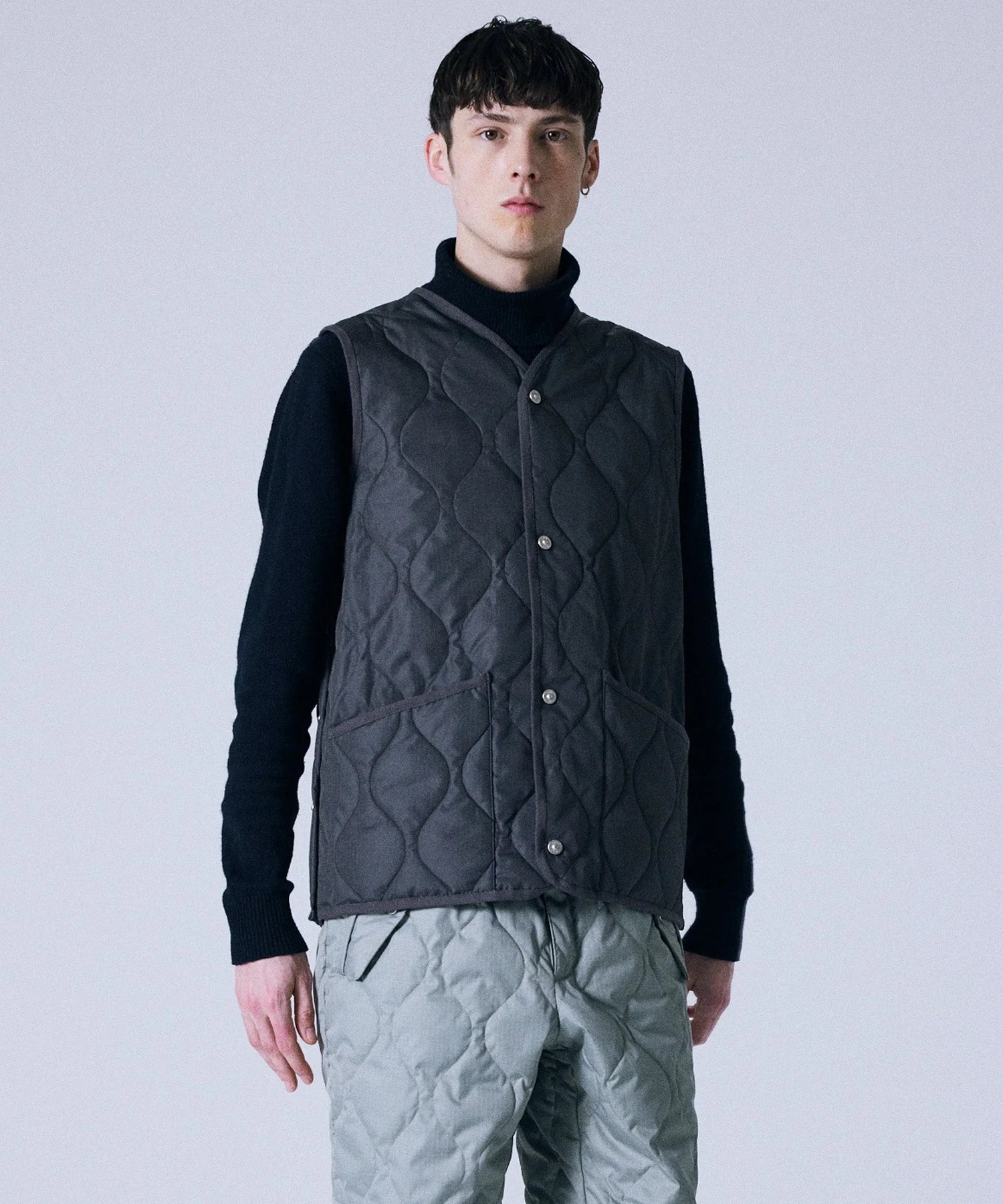 Taion Military Crewneck Daunenweste Unisex 004B2ML Daunenweste Taion