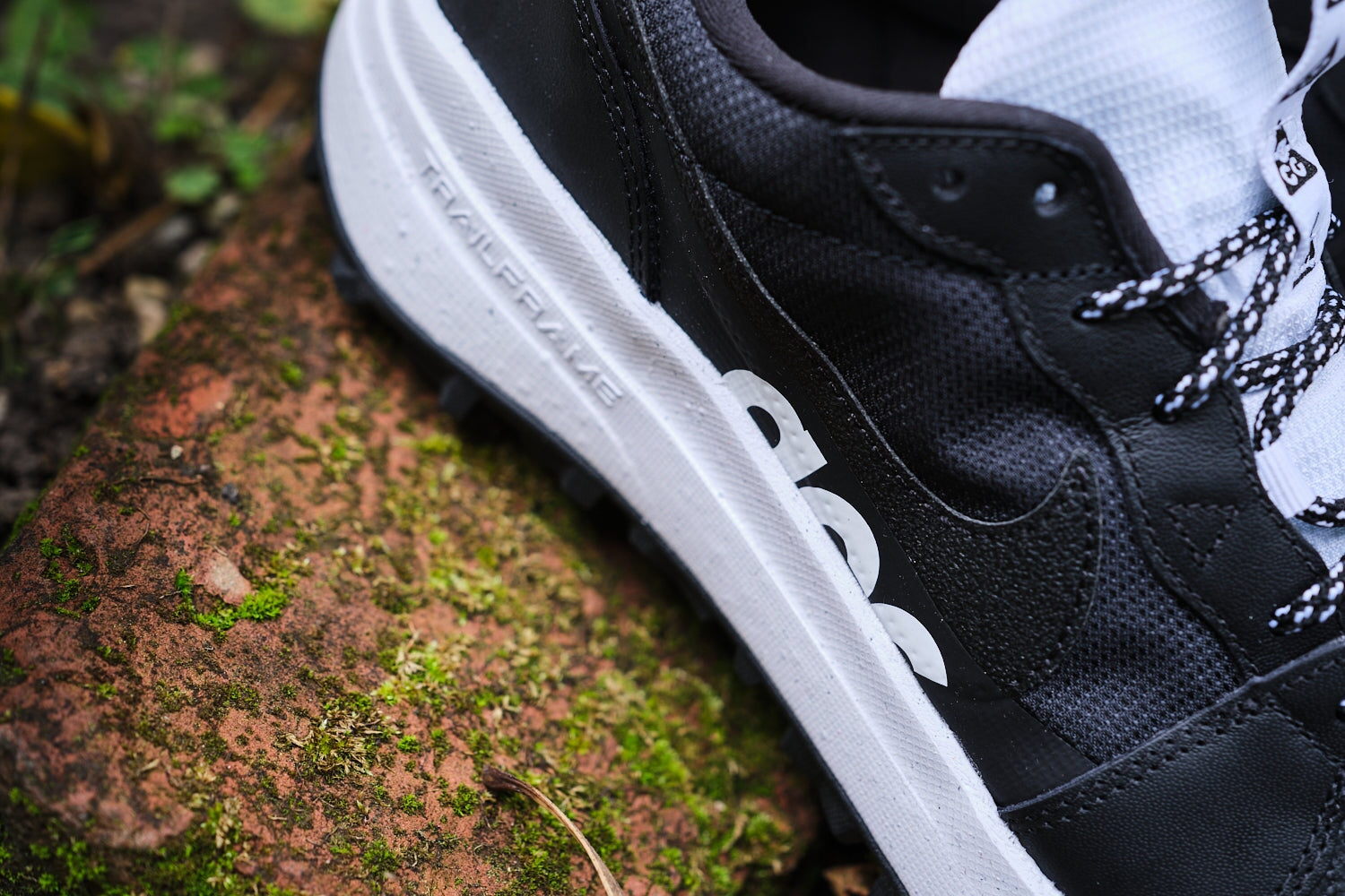 Nike ACG Lowcate Herren Schuhe Trekkingschuhe Nike ACG