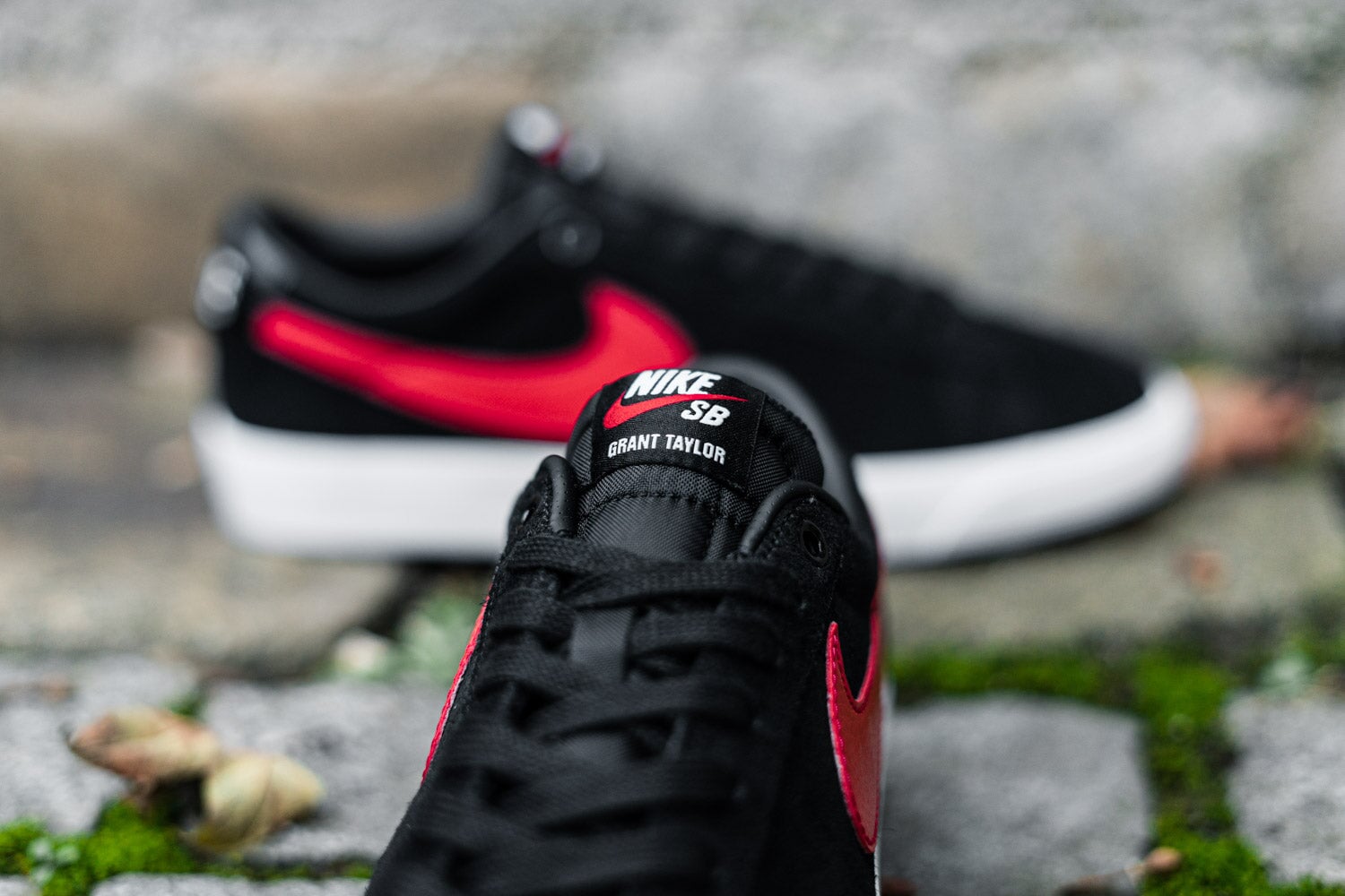Nike SB Blazer Low GT - Black-University Red Sneaker Nike Skateboarding