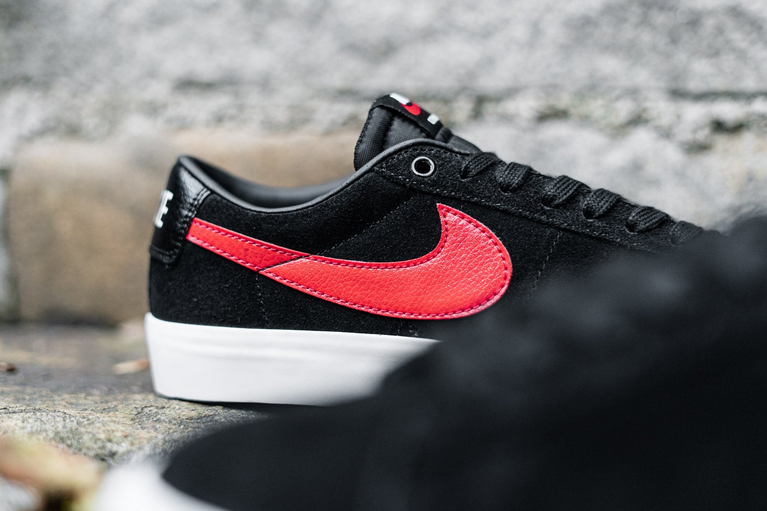 Nike SB Blazer Low GT - Black-University Red Sneaker Nike Skateboarding