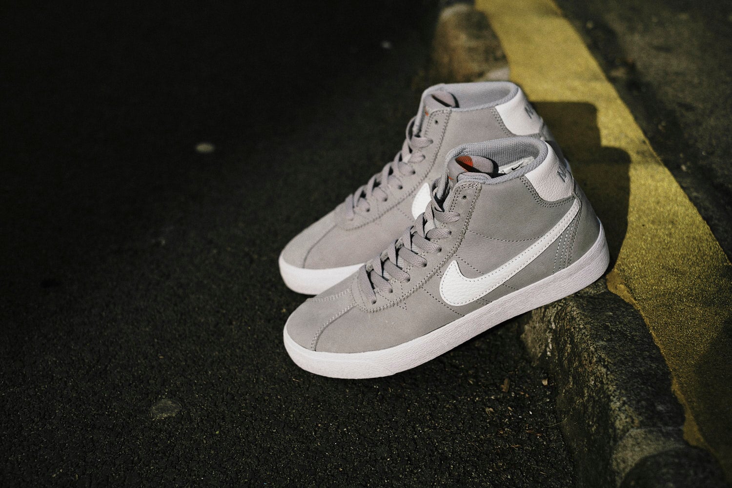 Nike SB Women Bruin High ISO - Wolf Grey-White Sneaker Nike Skateboarding