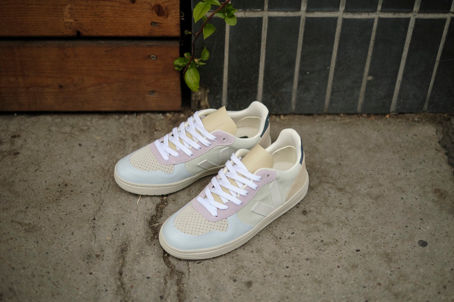 Veja V-10 Suede - Jade / White Multico Damen Sneaker Veja