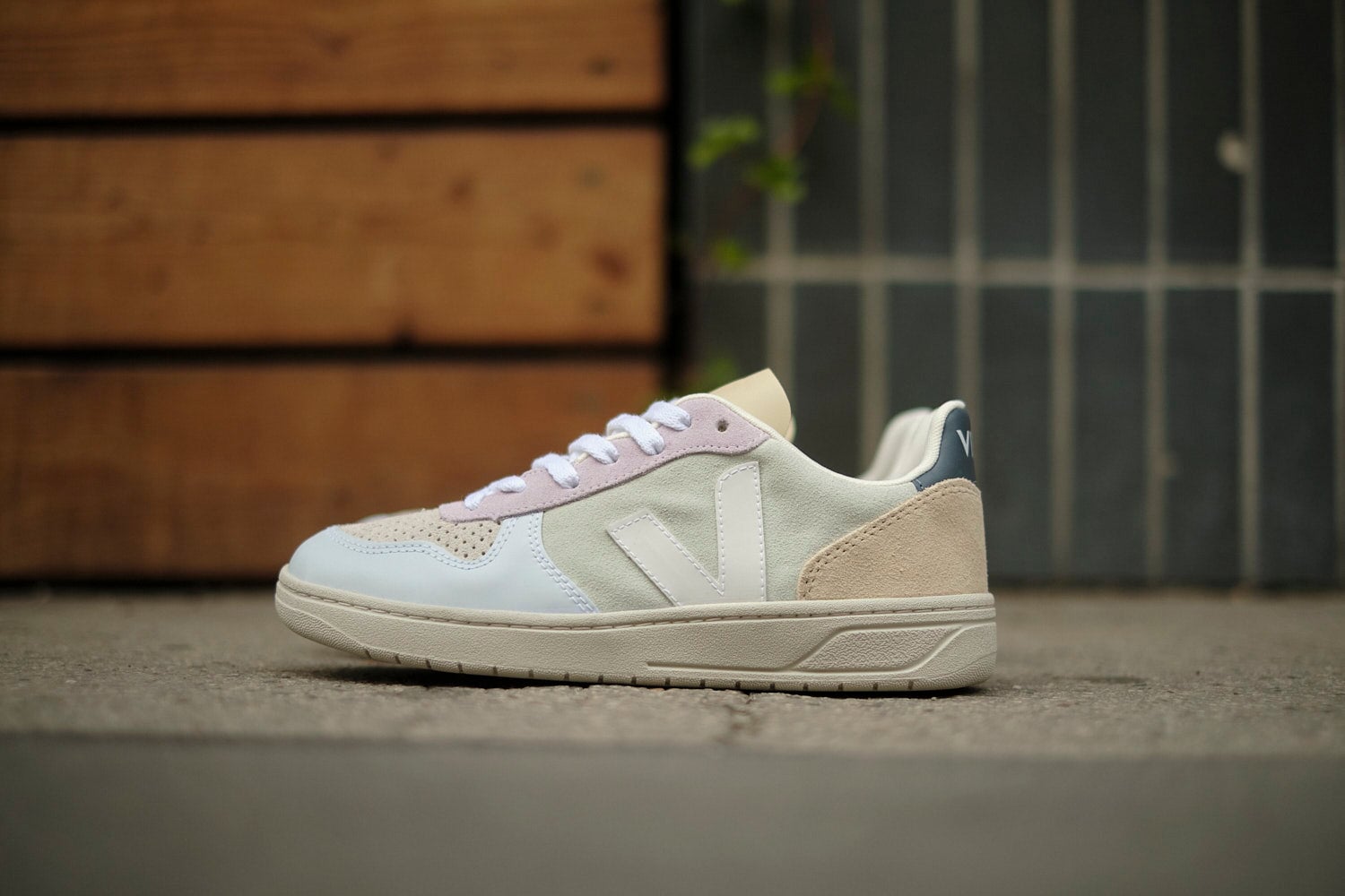 Veja V-10 Suede - Jade / White Multico Damen Sneaker Veja