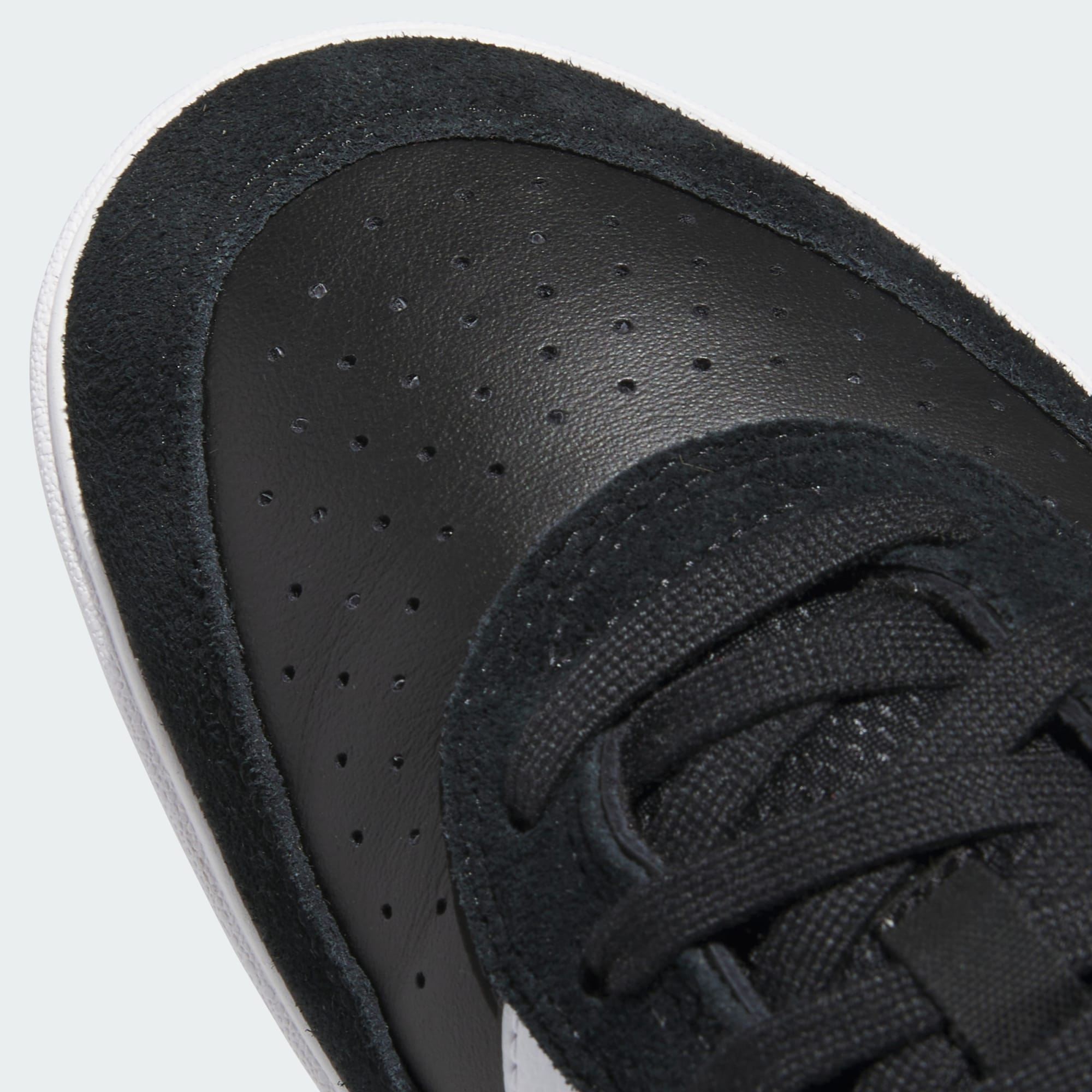 Tyshawn II CBLACK/FTWWHT/GUM4 Bild 9