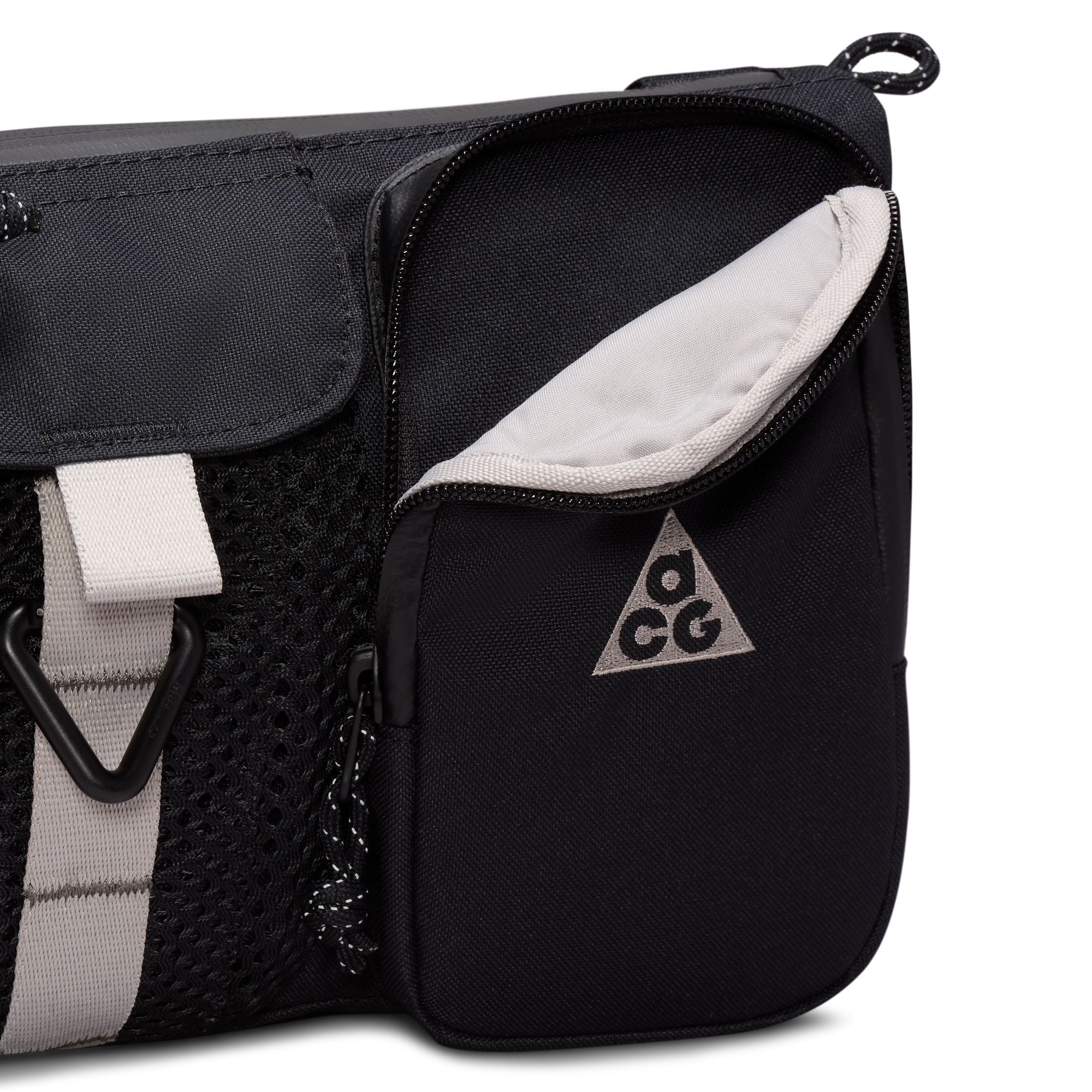 Nike ACG DAYMAX Crossbody Bag