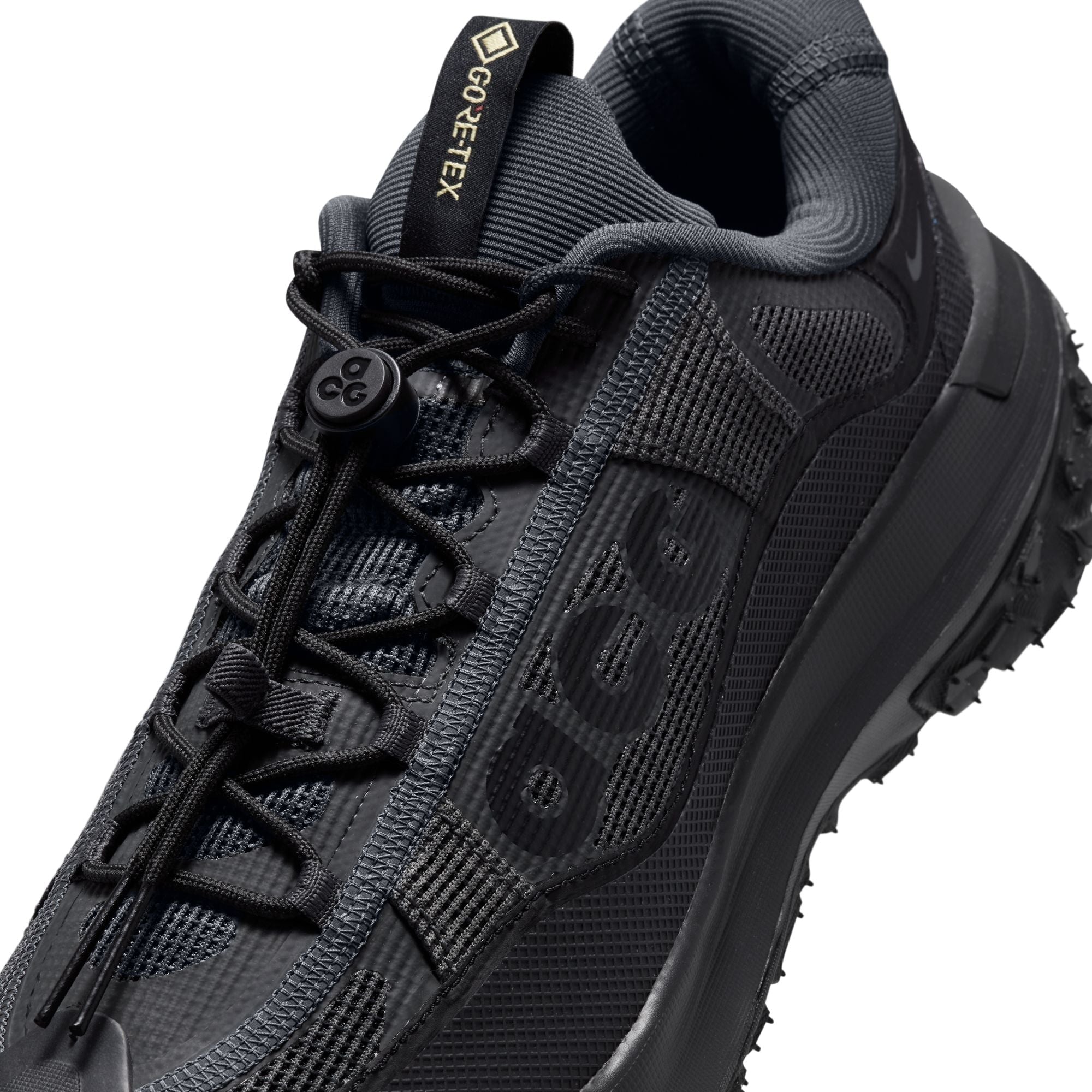 acg air nasu goretex sneakers