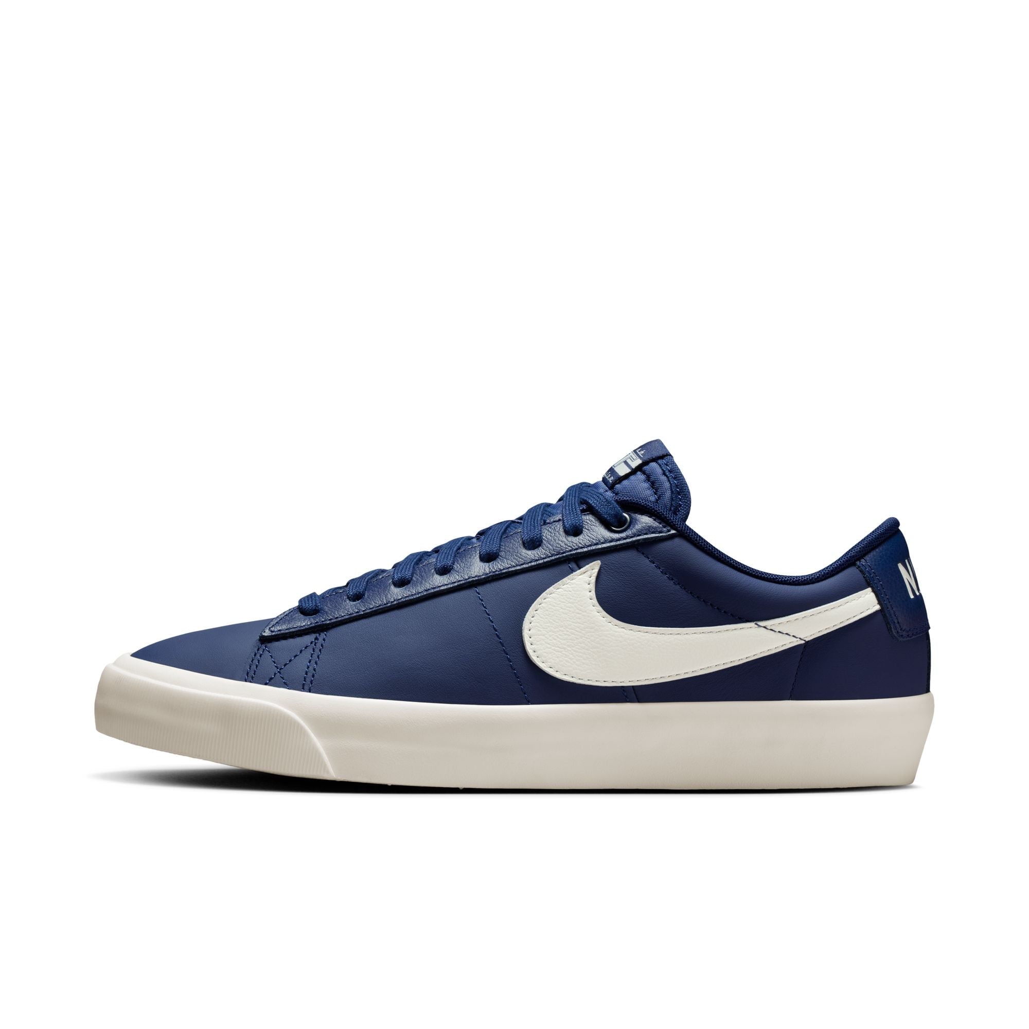 Nike SB Blazer Low Pro GT Skate Schuhe Unisex Skate-Sneakers Nike Skateboarding 