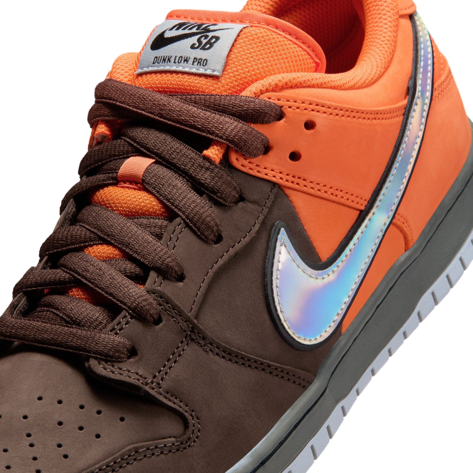 Nike SB Dunk Low Pro Muni Fast Pass Sneakers Unisex