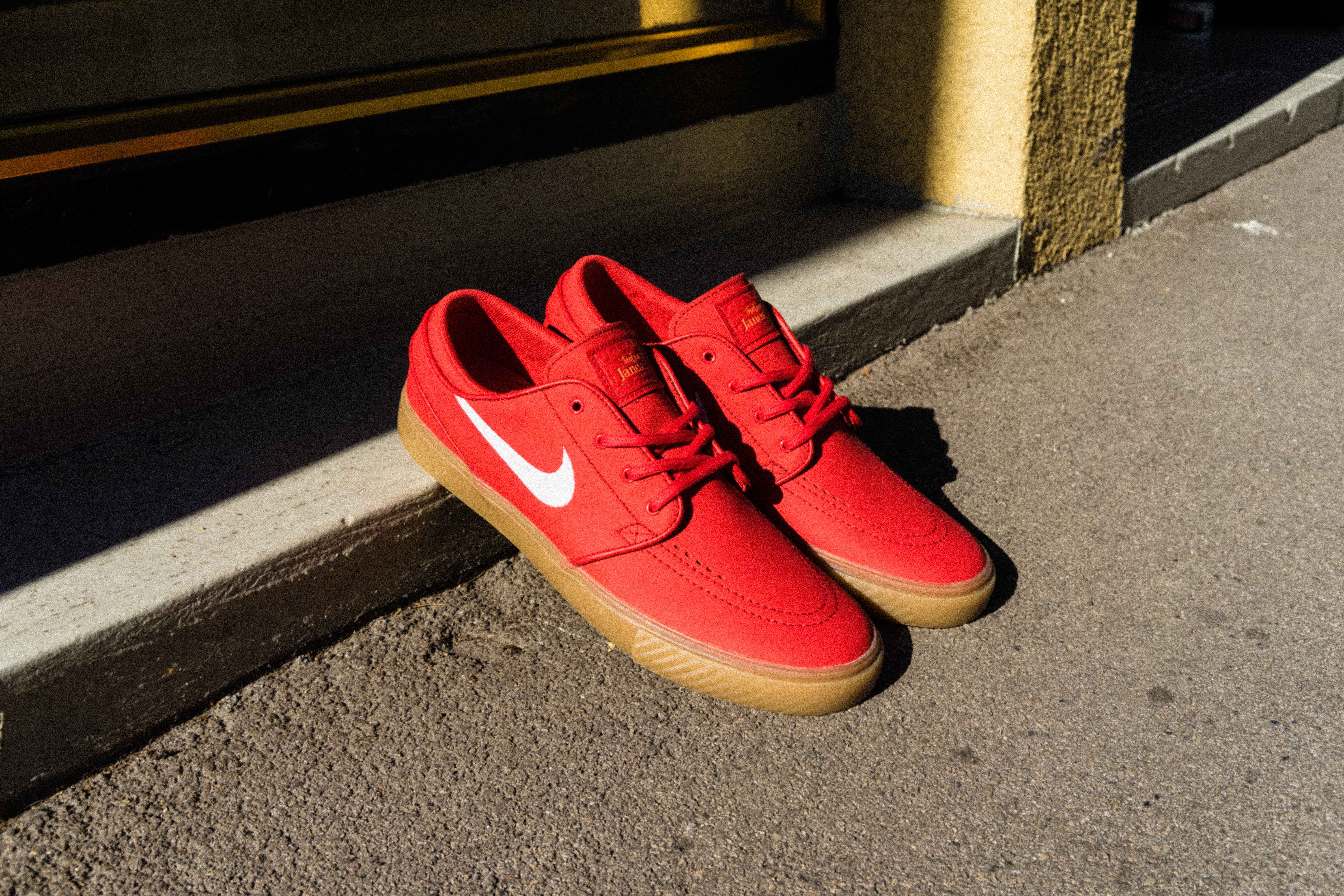 Red nike sb shoes sales