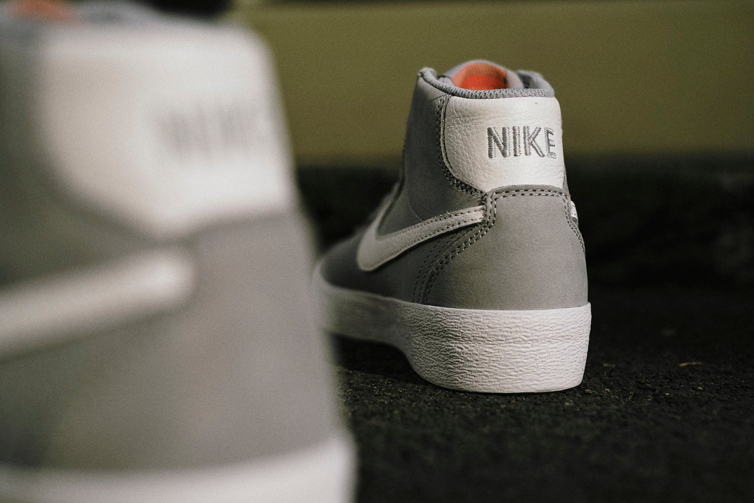 Nike SB Women Bruin High ISO - Wolf Grey-White Sneaker Nike Skateboarding 