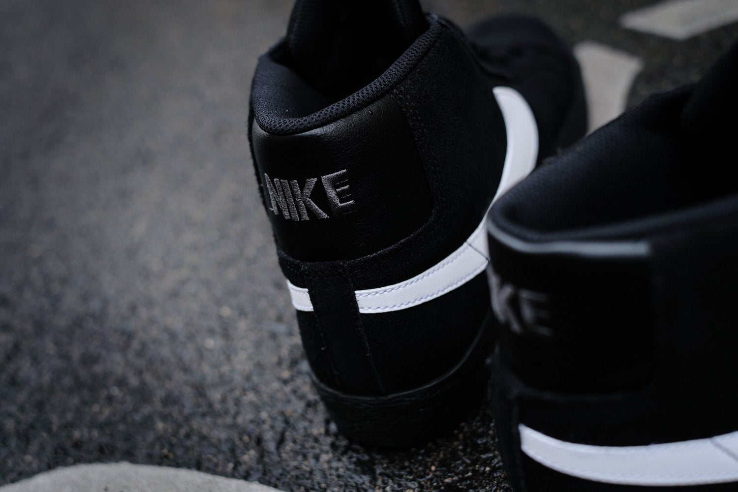 Nike SB Zoom Blazer Mid - Black-White-Black-Black Sneaker Nike Skateboarding 